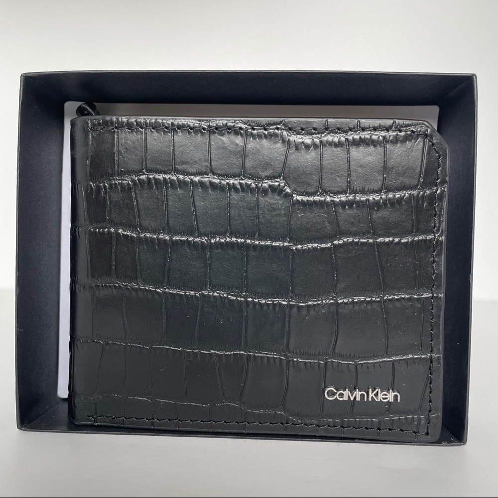 Snakeskin Leather Wallet